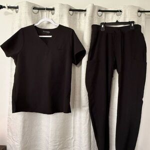 Mandala Black Women's Medium Scrubs Set